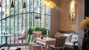 Quán cafe ngày Tết được thiết kế nội thất như thế nào để thu hút khách hàng?